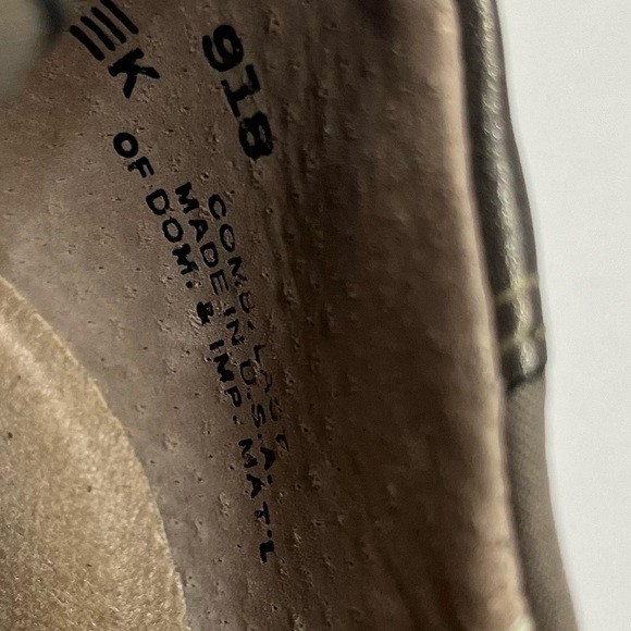 Munro American Women’s Travelor Slip-On Flats. Size: 9M. Loafers. Color:Tan/Gray - Picture 12 of 14